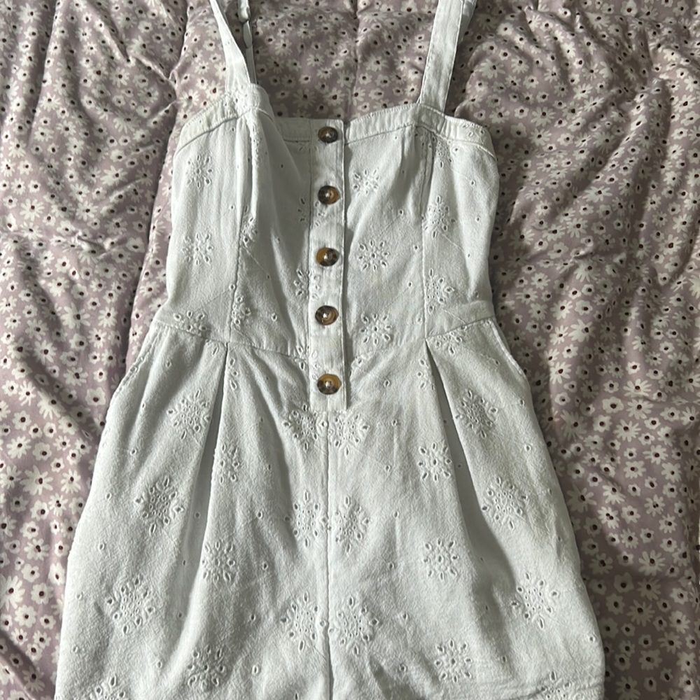 White size small